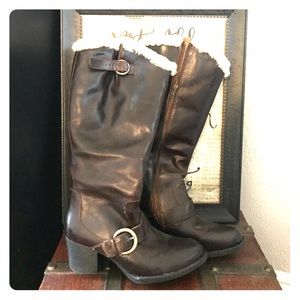 Born leather fur-lined boots, size 8